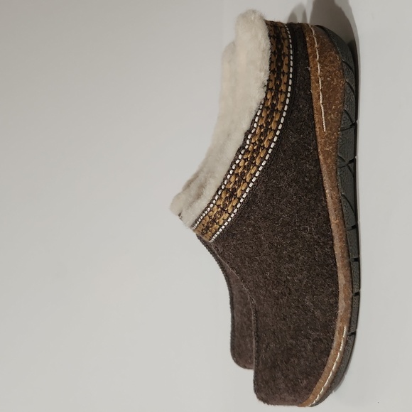 NEW Earth Origins Elya Dark Brown Clog Size 6 - Picture 7 of 12